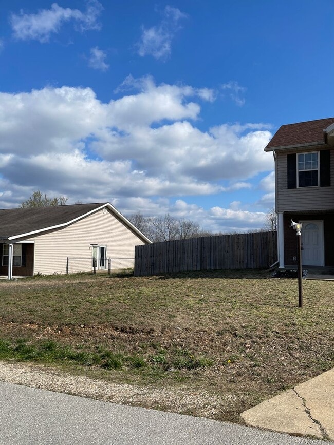 Photo - 16830 Huntington Ln Unit A