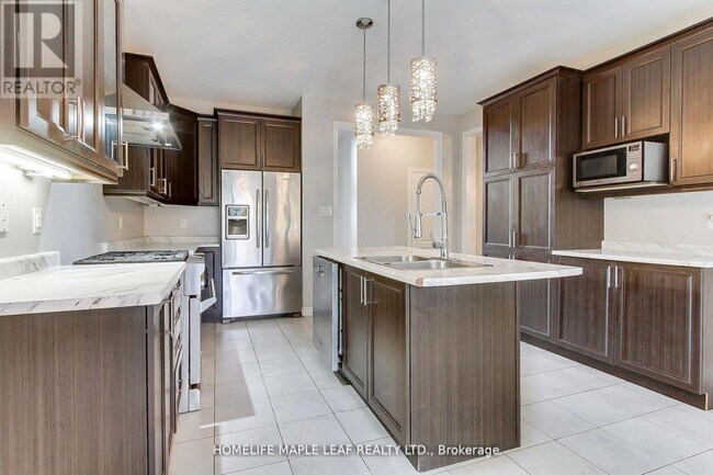 Photo - 2180 Dawson Cres