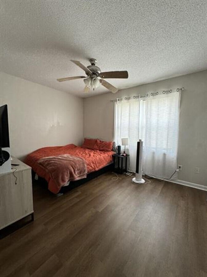 Photo - 154 Cornerstone Pl