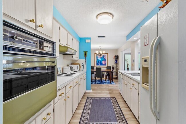 Photo - 501 Milwaukee Ave