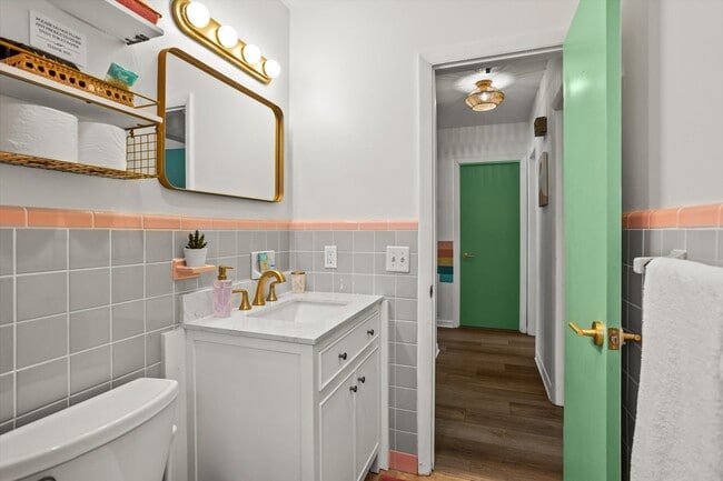 Building Photo - 302 N Mars Ave Rental