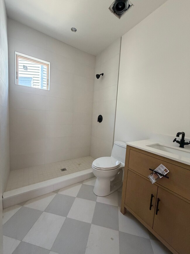 Photo - 82 Marion St Unit B2