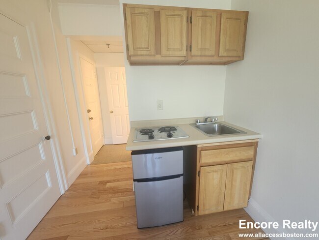 Photo - 1081 Beacon St Unit #6