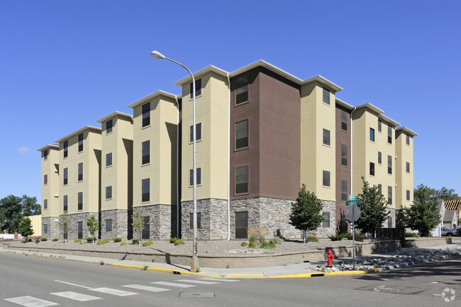 Building Photo - Blue Hawk Villard Commons Rental