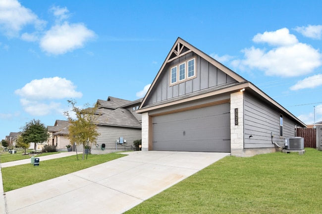 Photo - 3520 Addison St