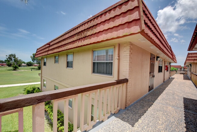 Photo - 193 Tuscany Ln