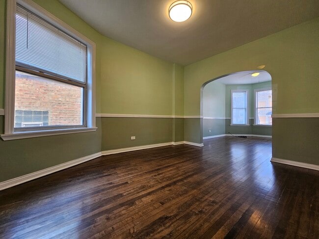 Photo - 639 N St Louis Ave