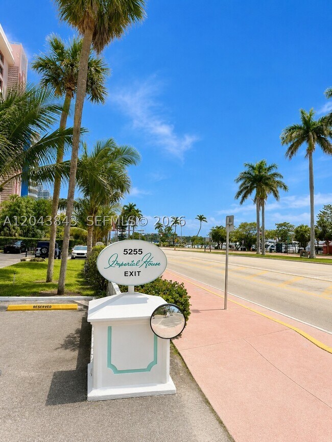 Photo - 5255 Collins Ave Unit 7B