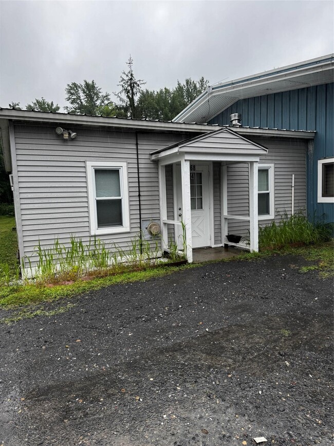 Building Photo - 8068 Albany Post Rd Unit #4 Rental