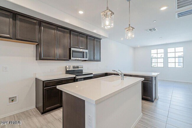 Photo - 2669 S Peppertree Dr