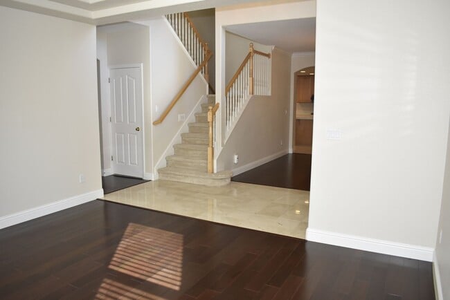 Photo - 630 Rogers Cir