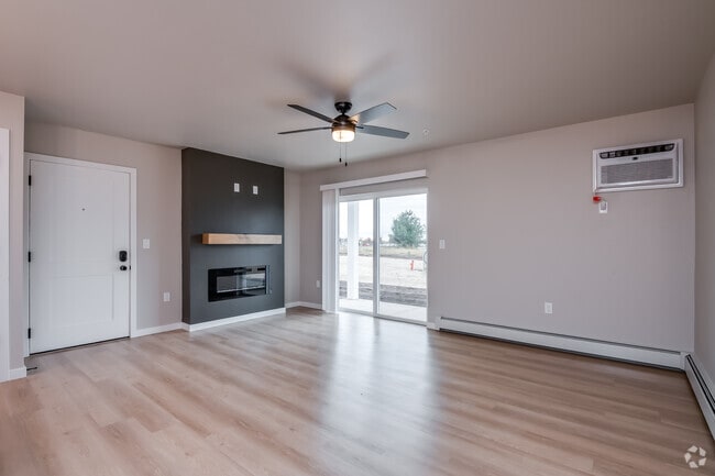 2BR, 2BA - 1,136SF - Living Room