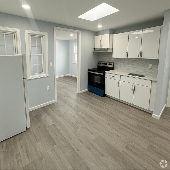 Building Photo - 218-13 Jamaica Ave Rental