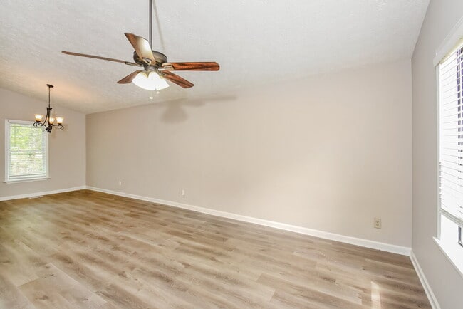 Photo - 1174 Ridgeside Dr NW