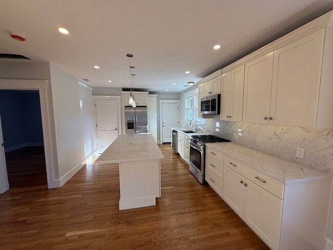 Photo - 79 Hovey St Unidad 2