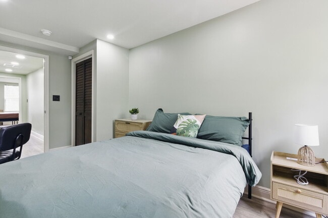 Photo - 1232 W Lombard St