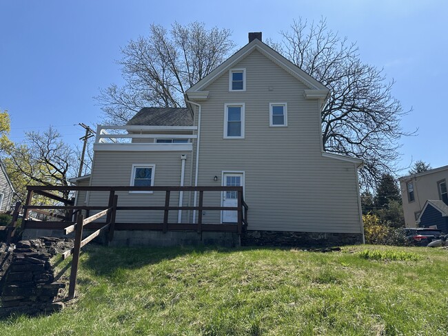 Photo - 722 Hilltown Pike