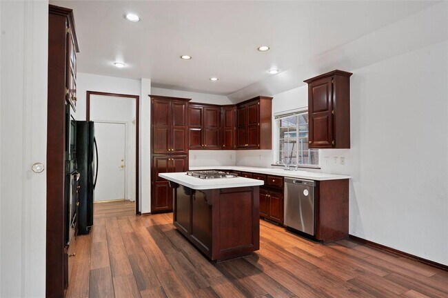 Photo - 205 Berkshire Dr