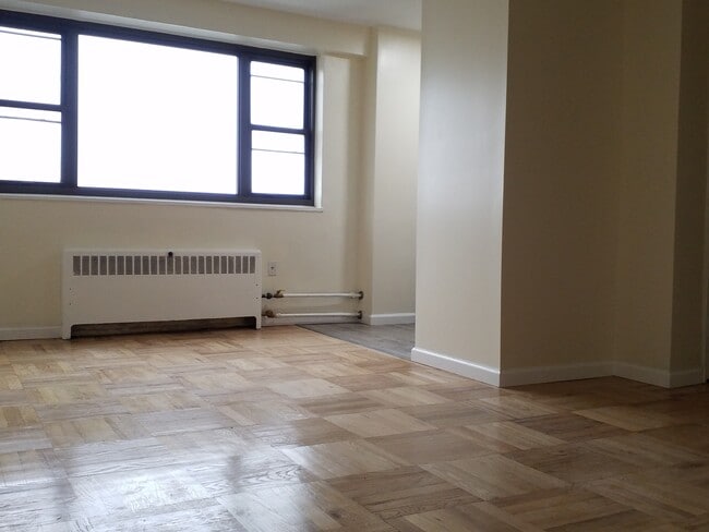 Building Photo - 6515 Boulevard E Unit 10D