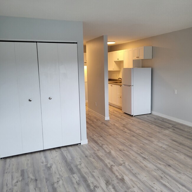 Photo - 912 Selkirk Ave Unit 408