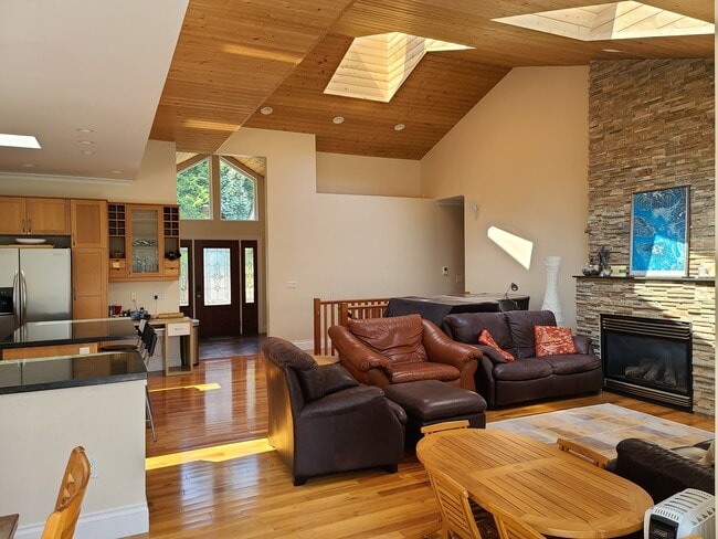 Photo - 232 Boundary Bay Rd