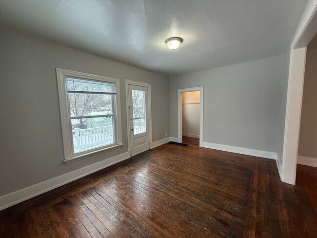 1013 Fremont Ave NW Unit 1015 Fremont Ave NW #2