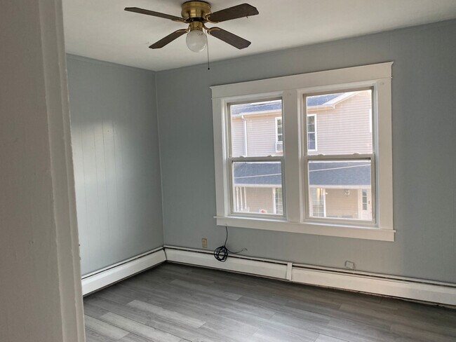 Photo - 36 Lake St Apartment Unit 4