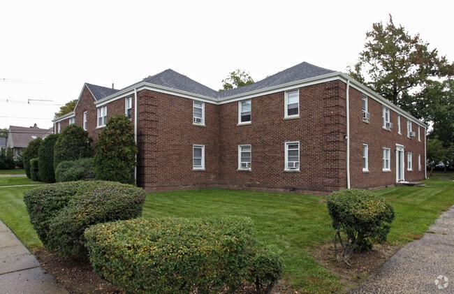 Monroe Gardens