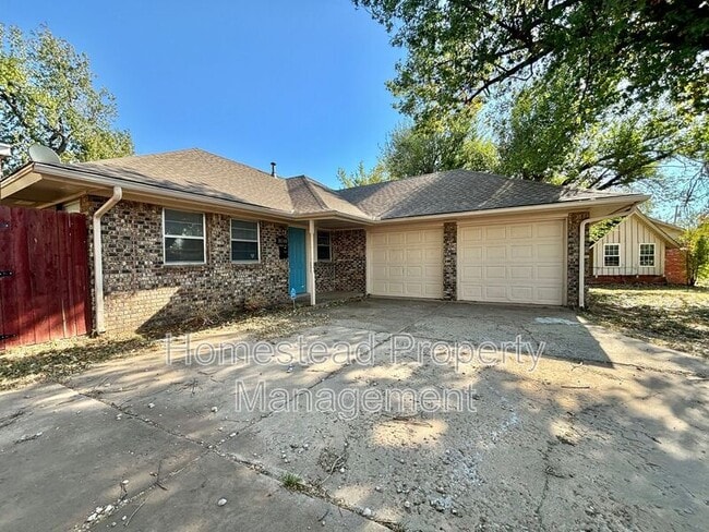 Photo - 10200 N Military Ave