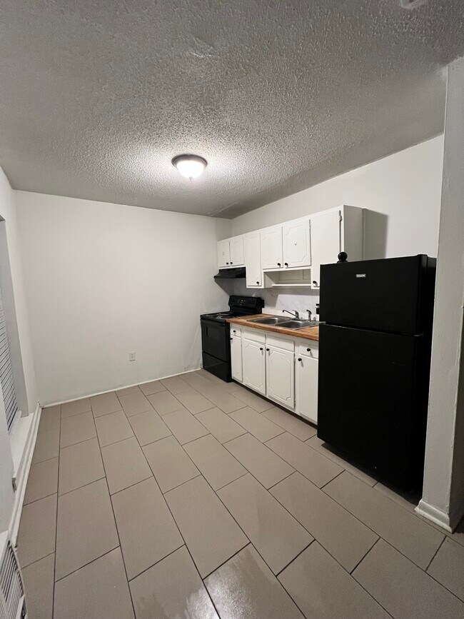 Photo - 636 N 39th St Unit 2