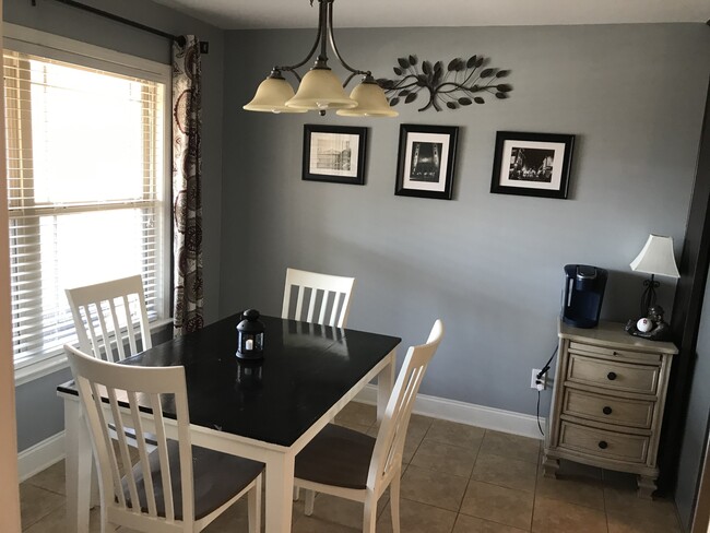 Photo - 126 Kenton Ln