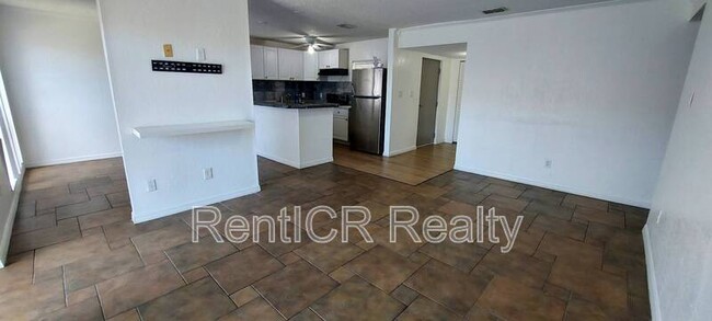 Photo - 2625 FL-590