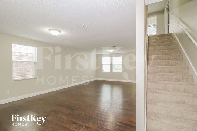 Photo - 1632 Rialto Way