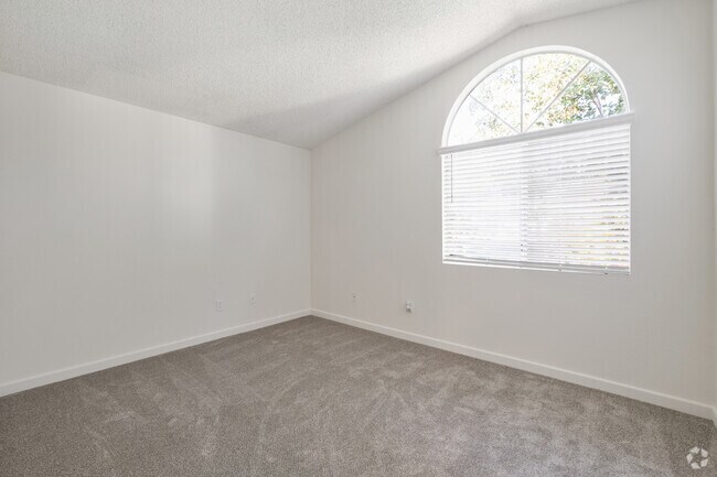 2BR, 1BA - 825SF - Primary Bedroom