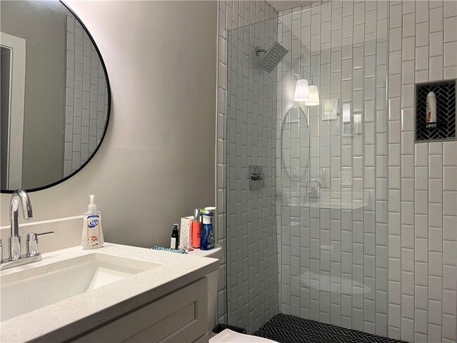 Photo - 1165 Eggleston St SW