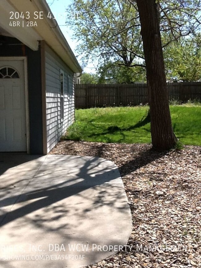 Photo - 2043 SE 41st St