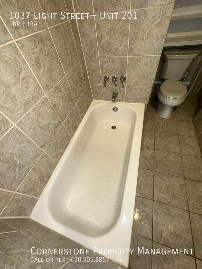 Photo - 1037 Light St Unit 201