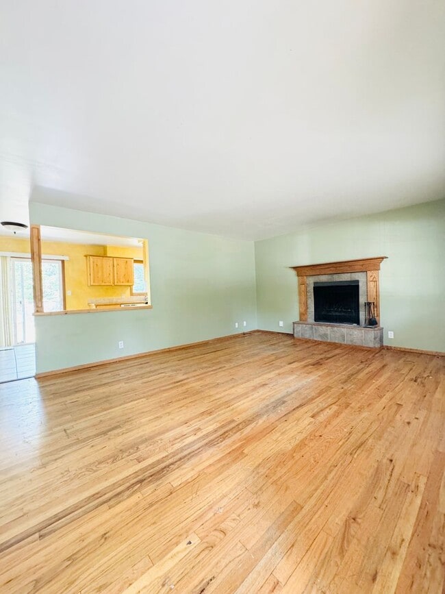 Photo - 3 Bed/1 Bath Home Near CSU!