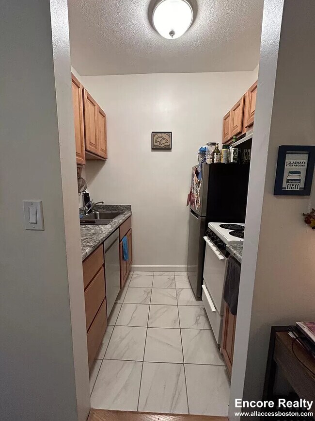 Photo - 111 Norway St Unidad 402