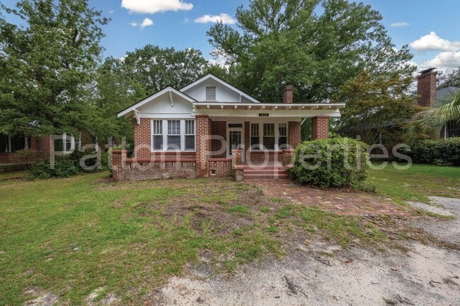 Building Photo - Melrose Heights
