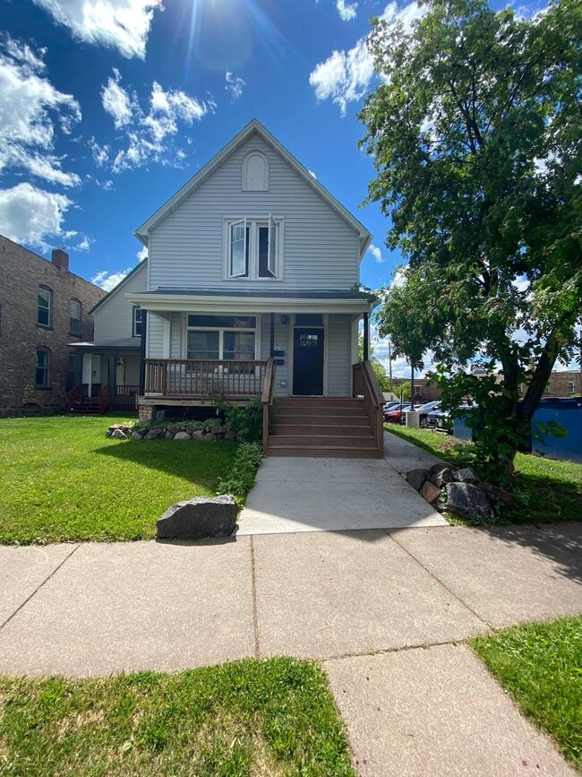 Building Photo - 1414 Jefferson St Unit 1