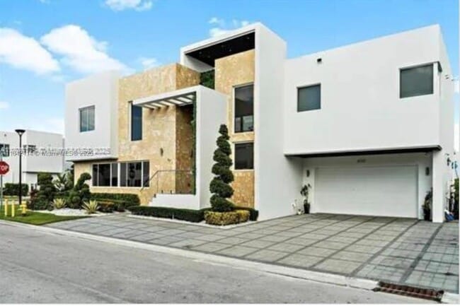 Photo - 6767 NW 103rd Pl