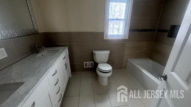 Photo - 966 Bergen Ave