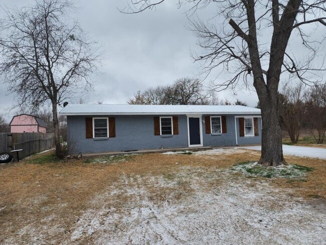 Building Photo - 211 Umstead Ave