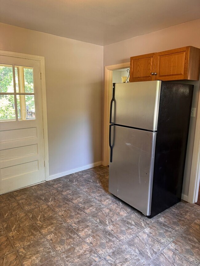 Photo - 3 Bedroom || 1 Bathroom Single Family Home