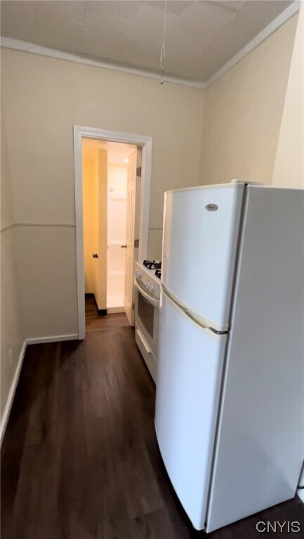 Photo - 146 E 2nd St