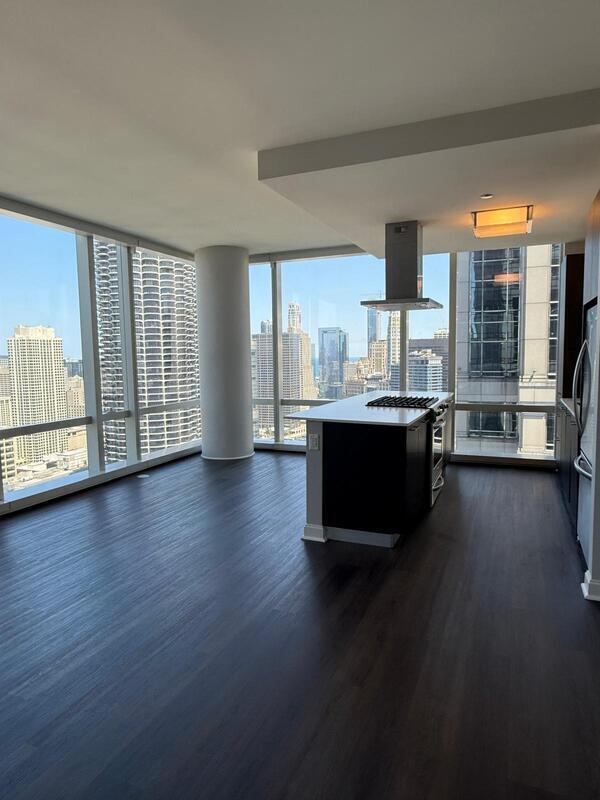 Photo - 113 W Wacker Dr