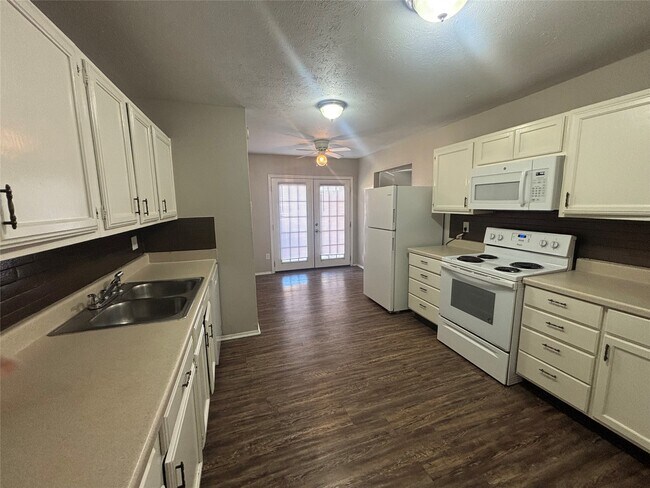 Photo - 22739 Millgate Dr