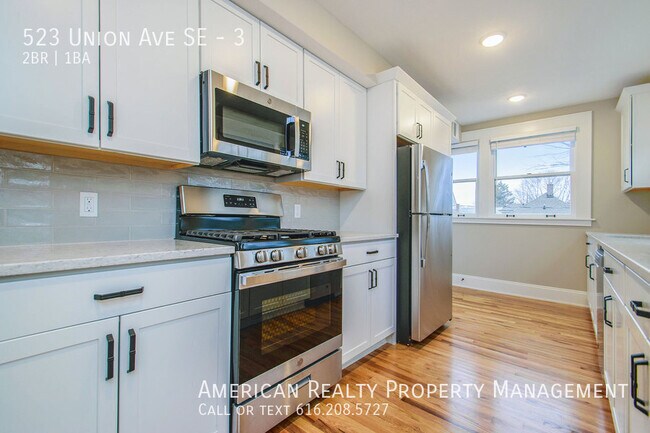 Photo - 523 Union Ave SE