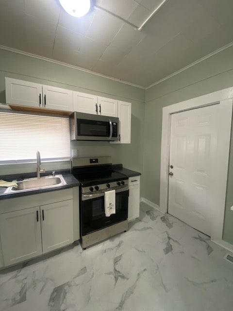 Photo - 598 Gilbert St